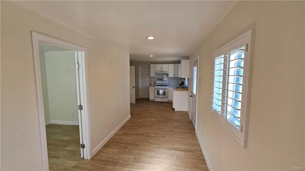 265 1/2 E M Street Property Photo 3