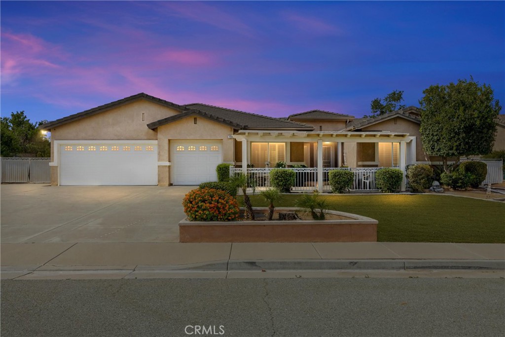 1469 Adam Property Photo 1