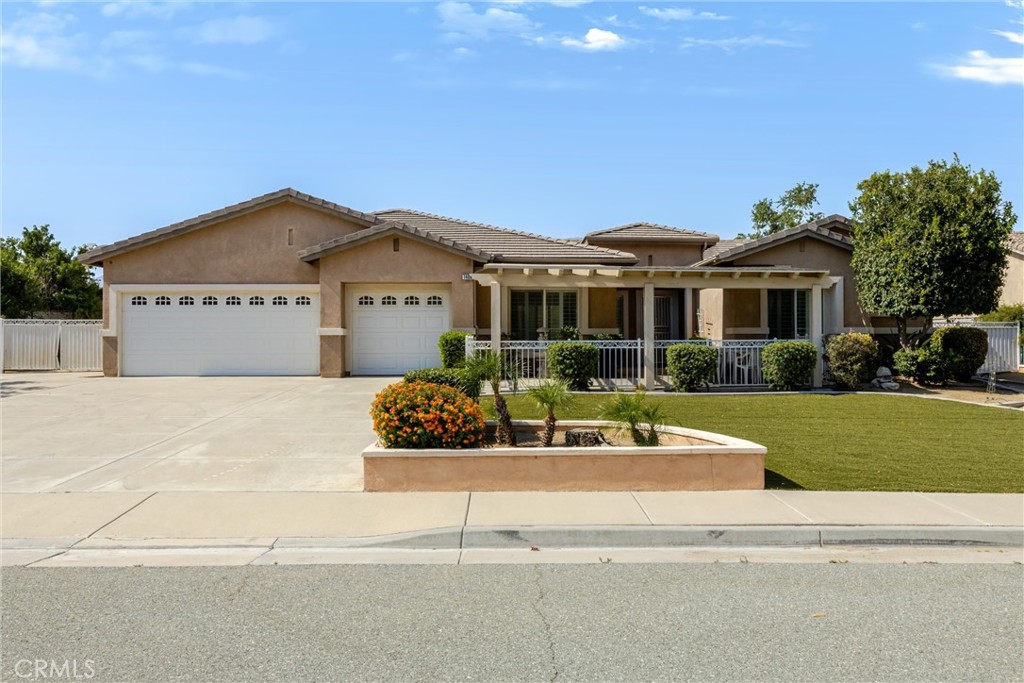 1469 Adam Property Photo 2