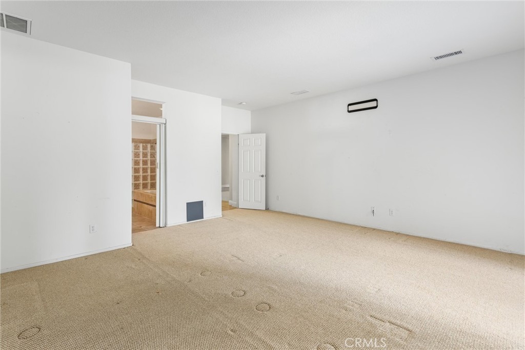 1469 Adam Property Photo 31