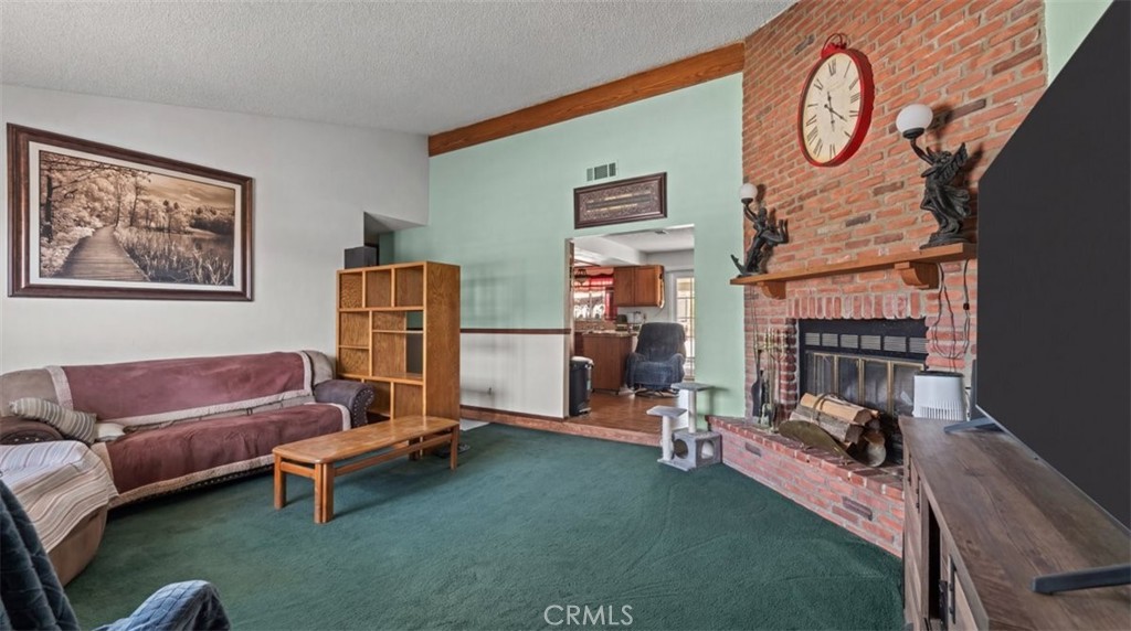 17821 Deodar Property Photo 5