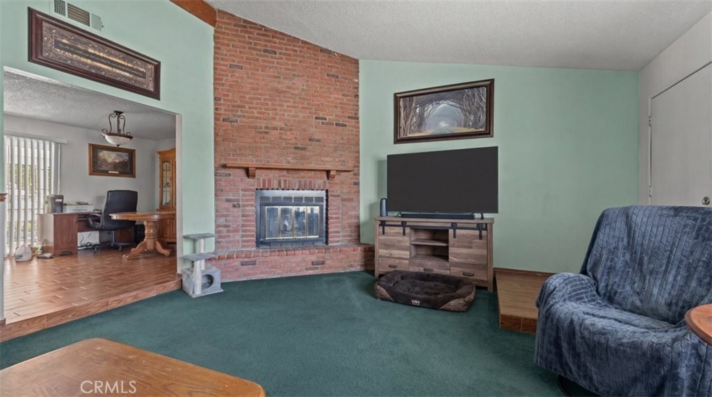 17821 Deodar Property Photo 6