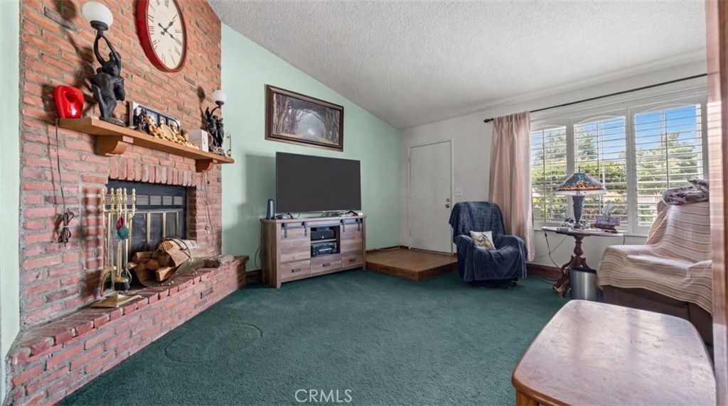 17821 Deodar Property Photo 7