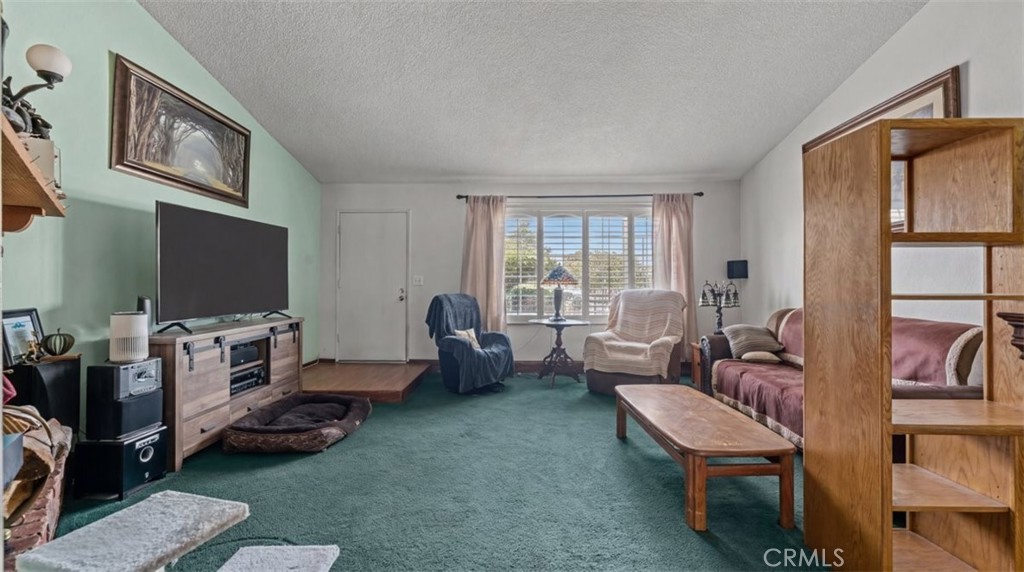 17821 Deodar Property Photo 8