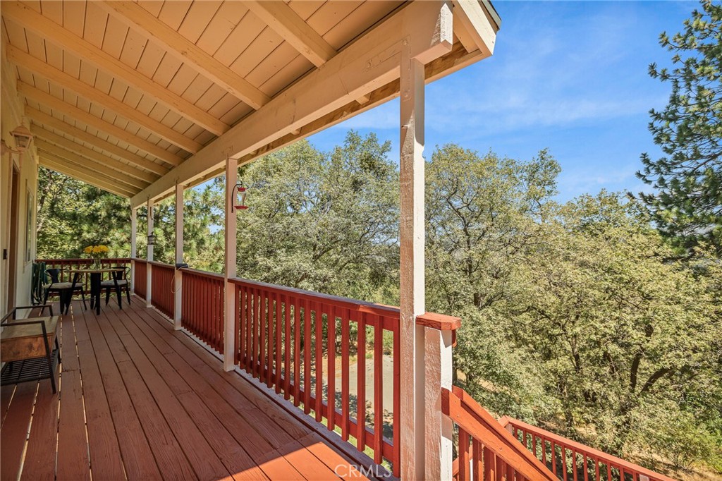 24071 Fern Glen Property Photo 2