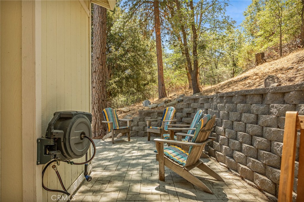24071 Fern Glen Property Photo 16