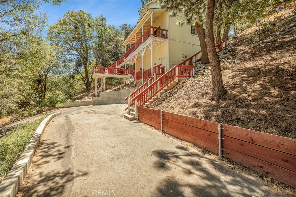 24071 Fern Glen Property Photo 29