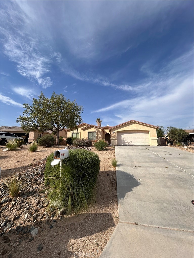 12738 Calle Amapola Property Photo 3