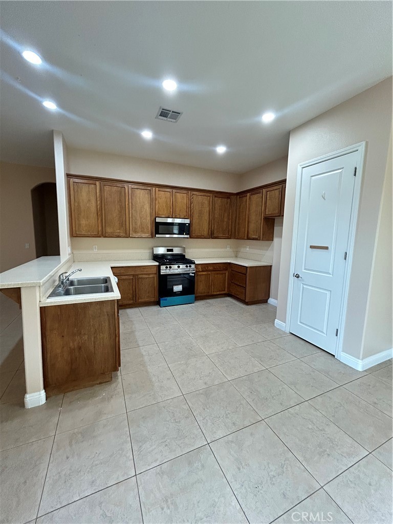 12738 Calle Amapola Property Photo 9