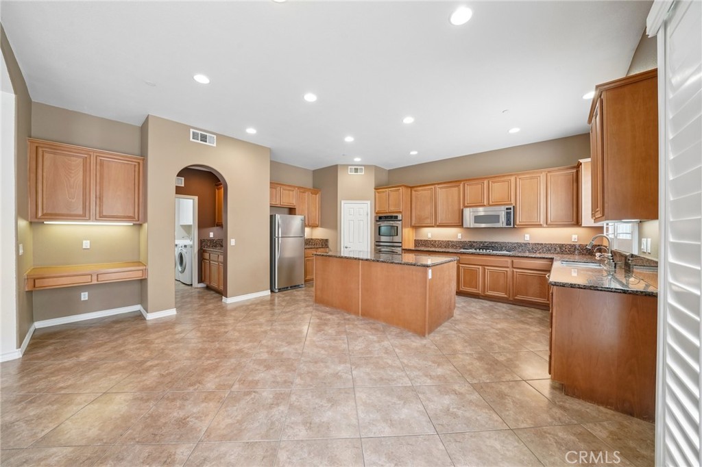15590 Syracuse Lane Property Photo 9