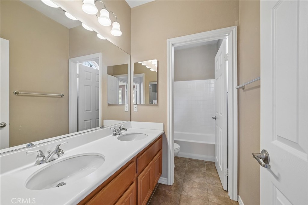 15590 Syracuse Lane Property Photo 31