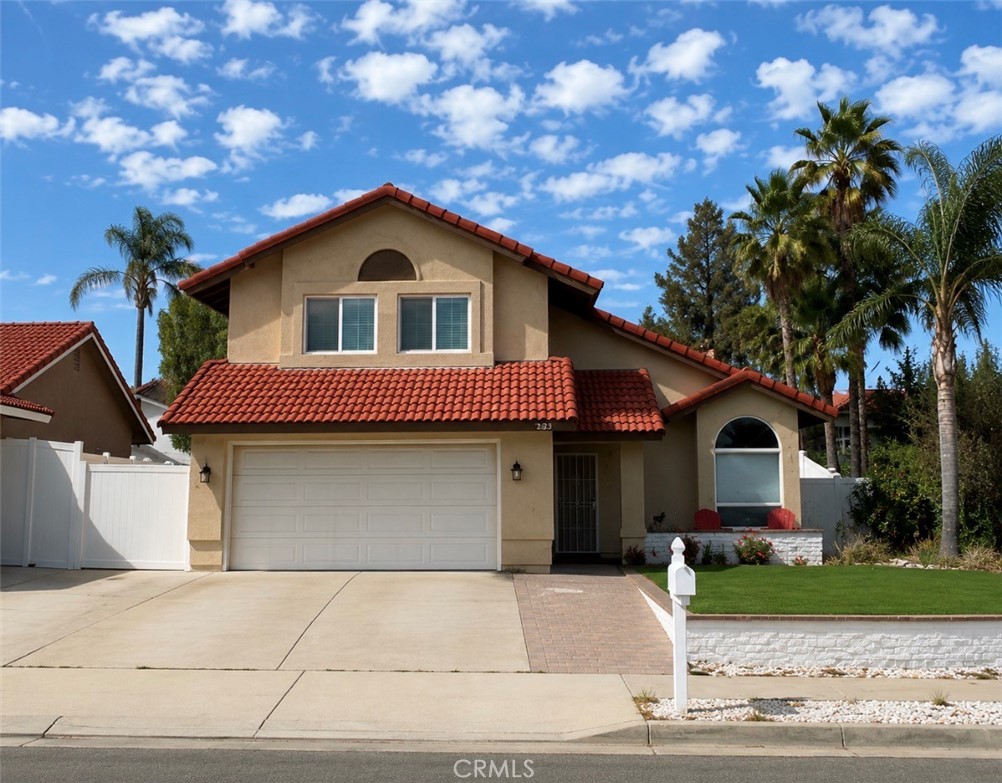 1503 Cresta Property Photo 1