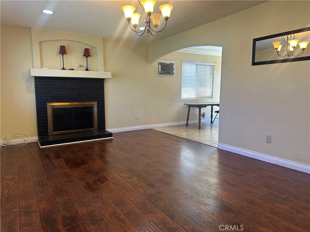 2174 W Lincoln Property Photo 8
