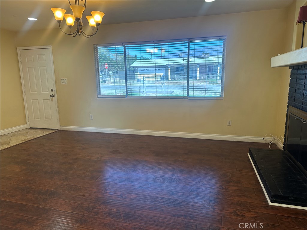 2174 W Lincoln Property Photo 11