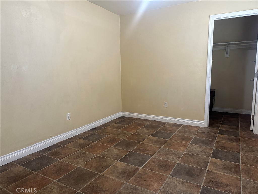2174 W Lincoln Property Photo 21