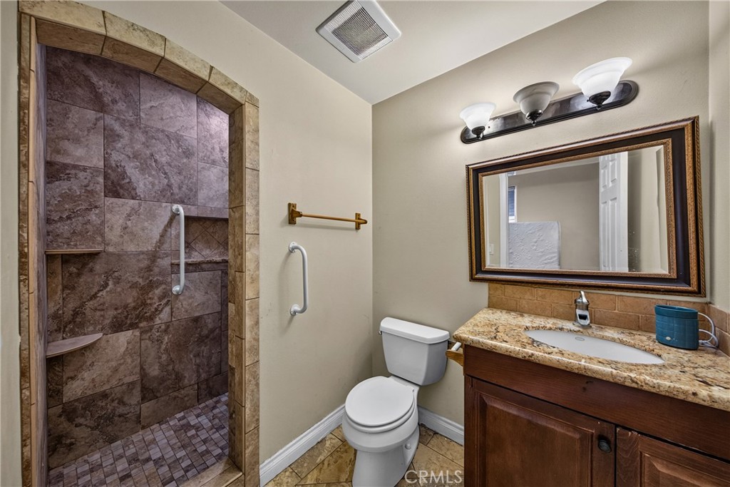 2174 W Lincoln Property Photo 22