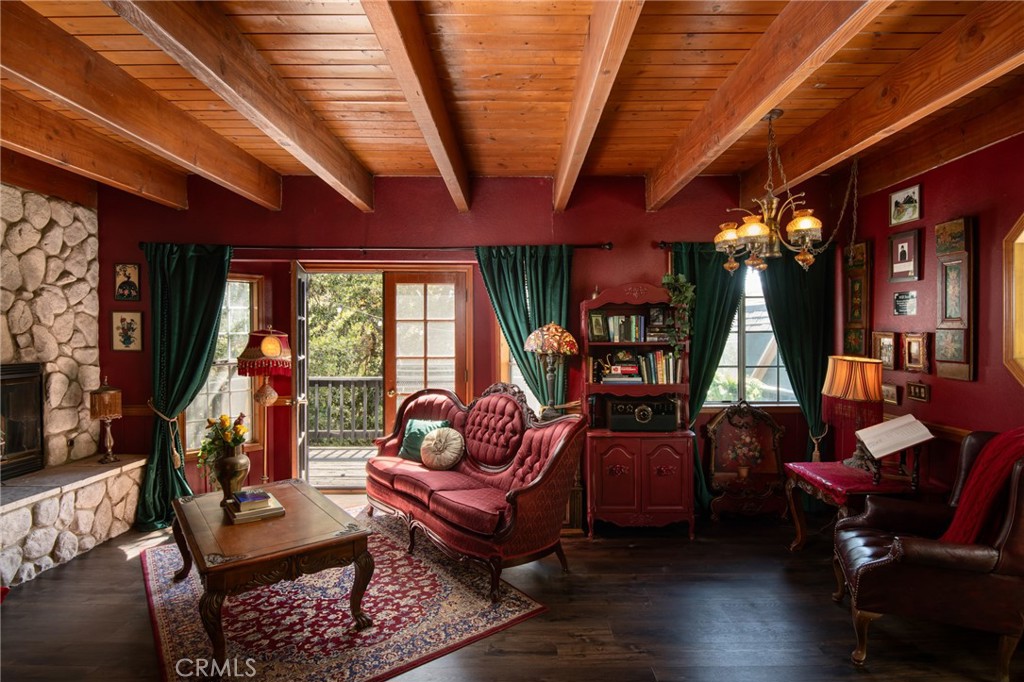 23594 Hillside Property Photo 7