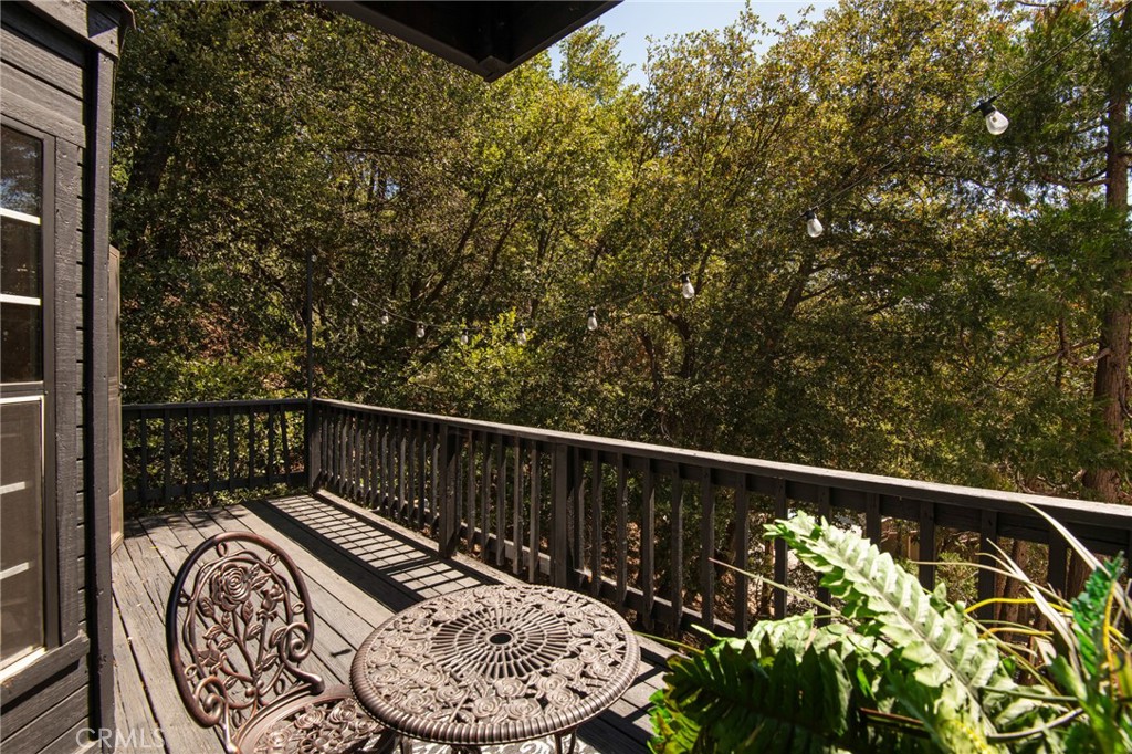 23594 Hillside Property Photo 10