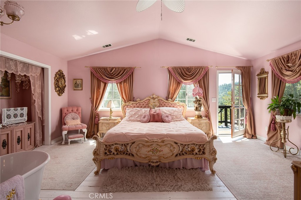 23594 Hillside Property Photo 13