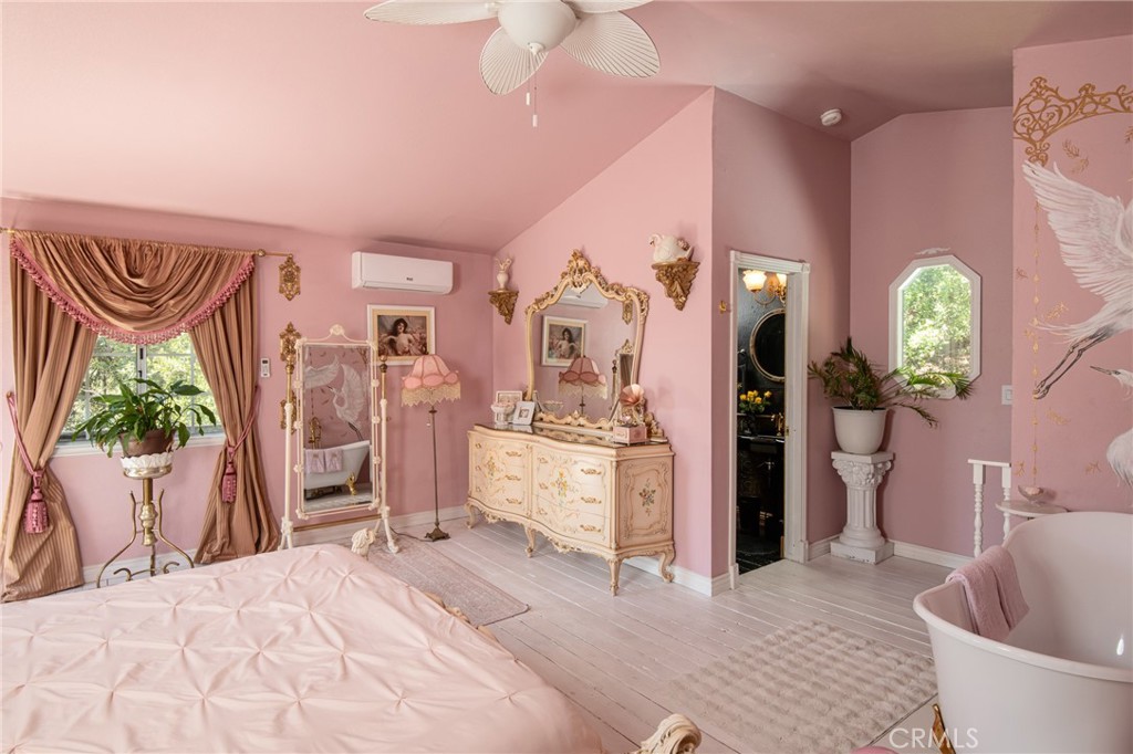 23594 Hillside Property Photo 14