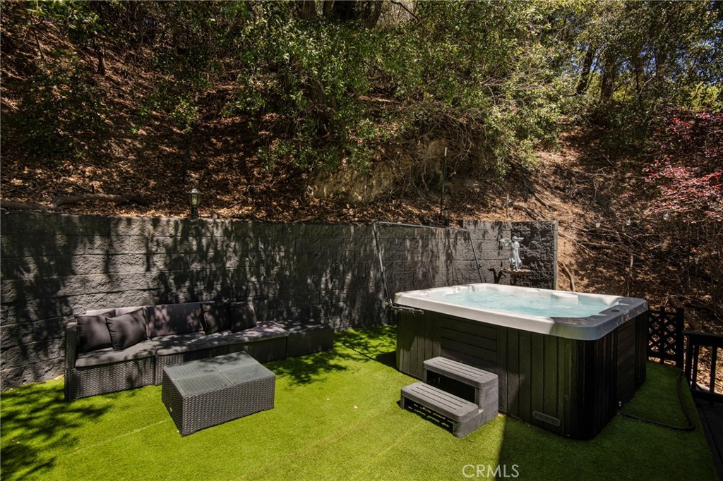 23594 Hillside Property Photo 19