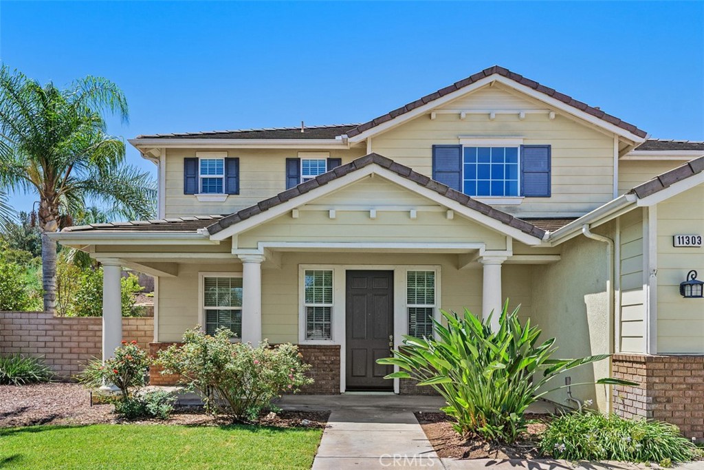11303 Apple Canyon Lane Property Photo 2