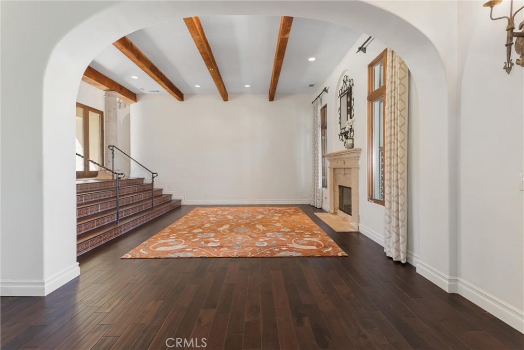530 W Sunset Property Photo 8