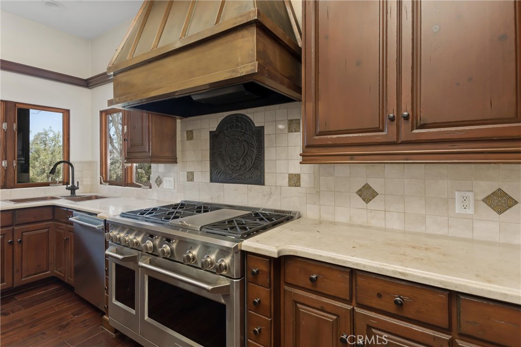530 W Sunset Property Photo 15