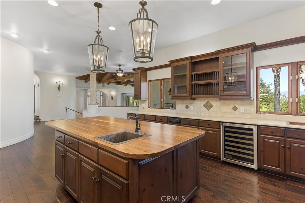530 W Sunset Property Photo 16