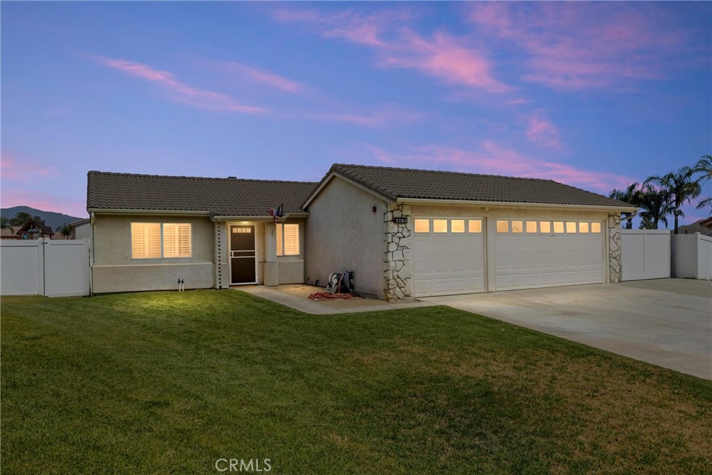 3263 Verbena Property Photo 1