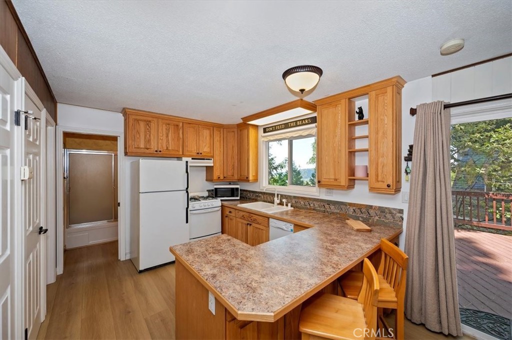 515 View Property Photo 7
