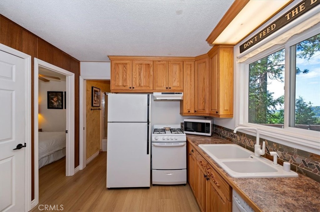 515 View Property Photo 10