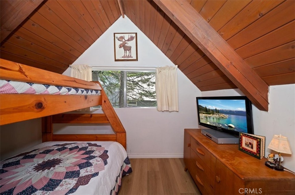 515 View Property Photo 15