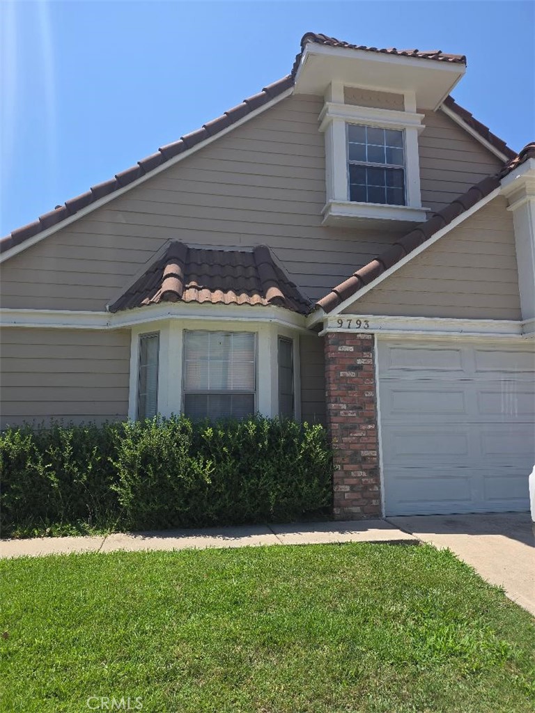9793 Caldaro Property Photo 26