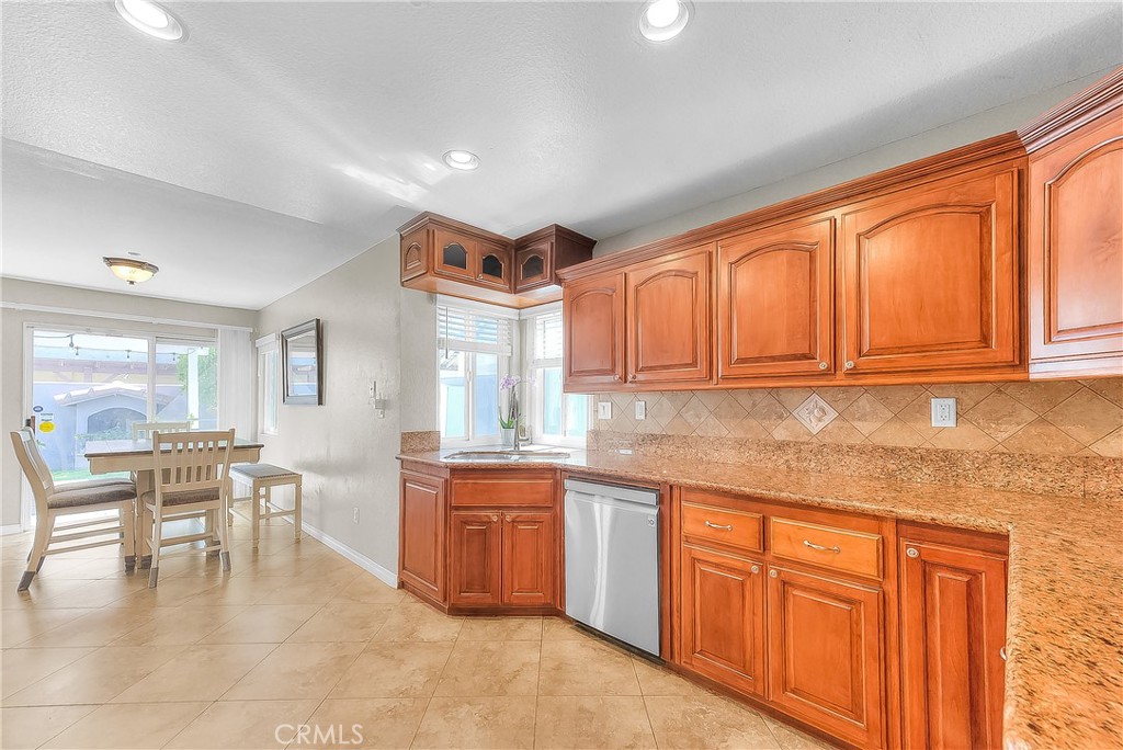 15549 Agate Drive Property Photo 7