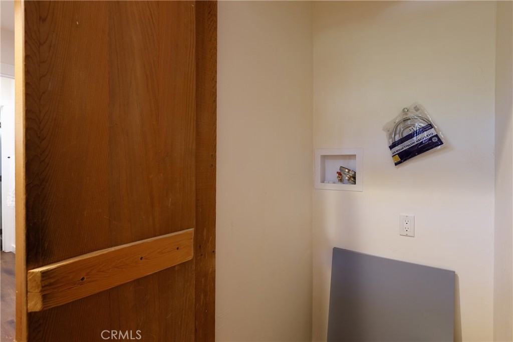 1384 Golden Rule Property Photo 14