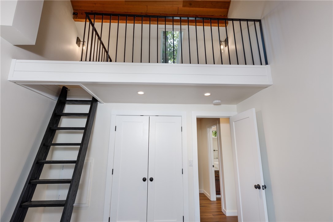1384 Golden Rule Property Photo 16