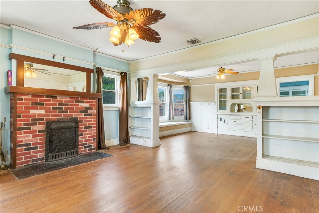 624 S Victoria Property Photo 4