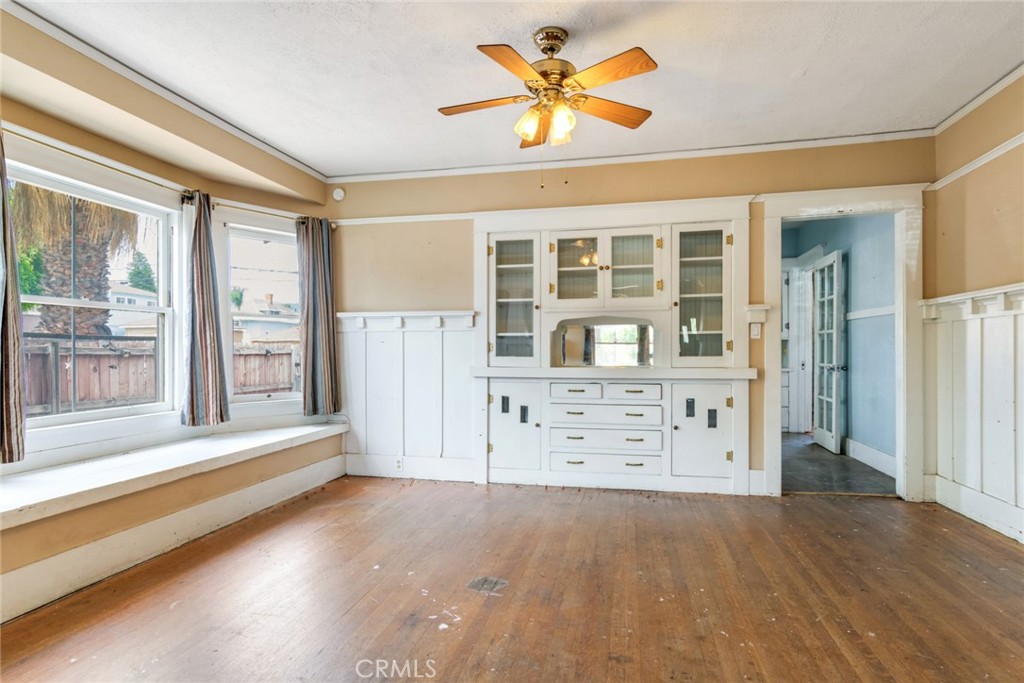 624 S Victoria Property Photo 5