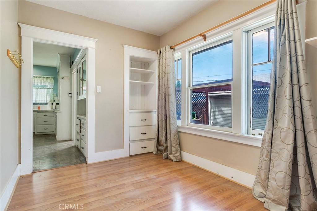 624 S Victoria Property Photo 9