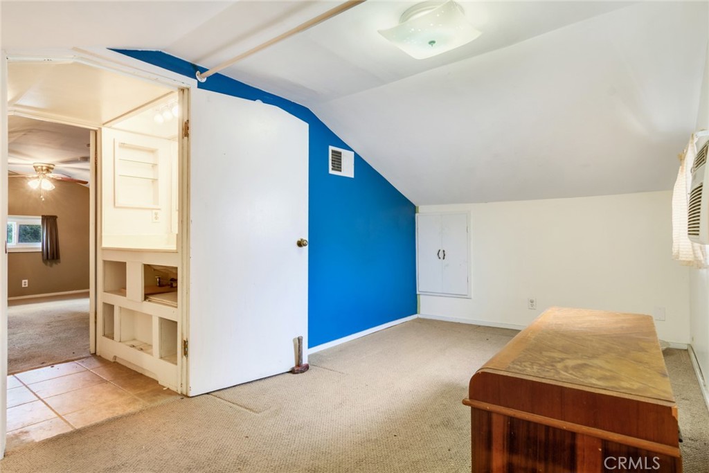 624 S Victoria Property Photo 16