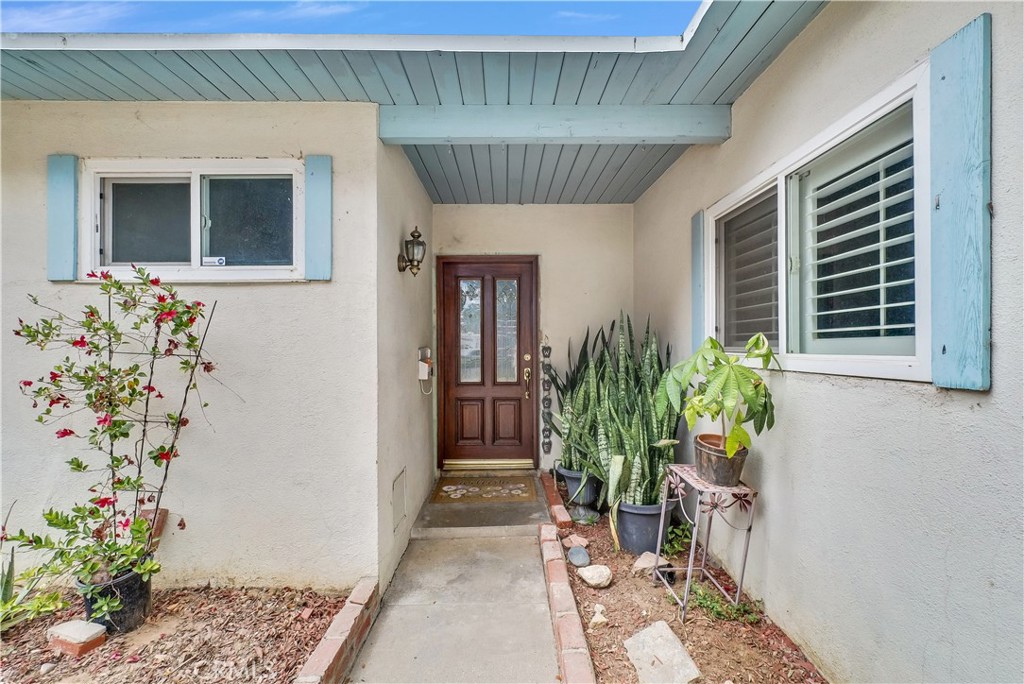 4242 Eileen Property Photo 4