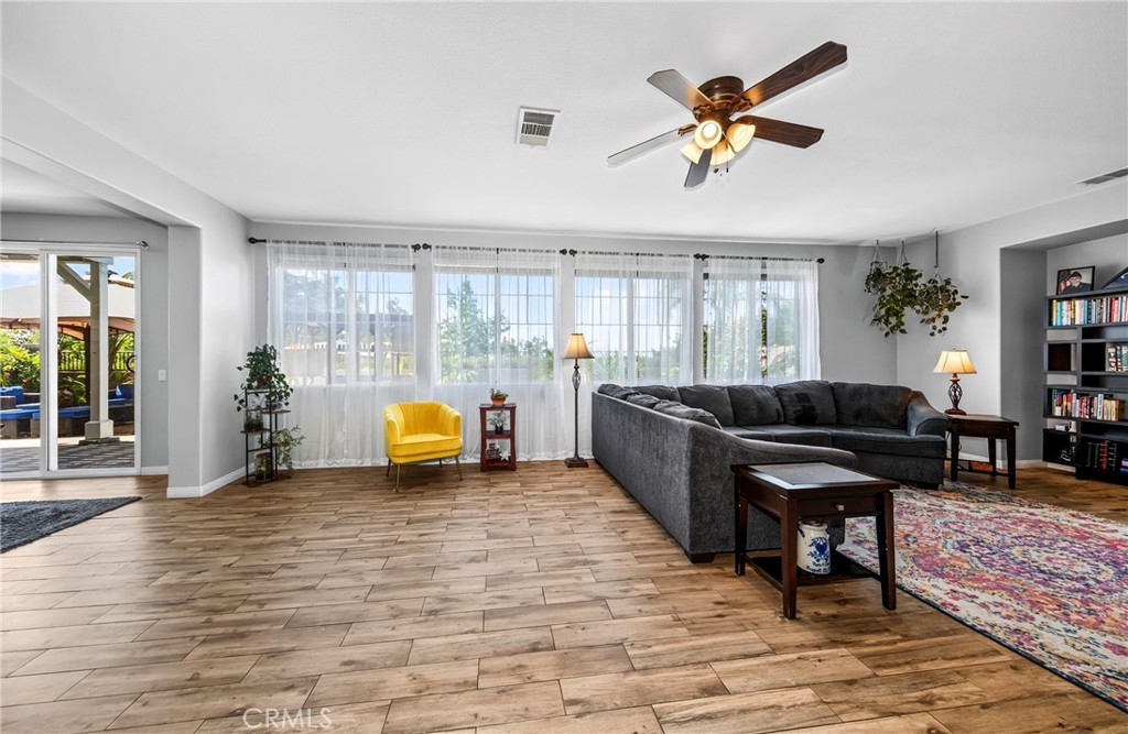 33665 Wild Horse Property Photo 6