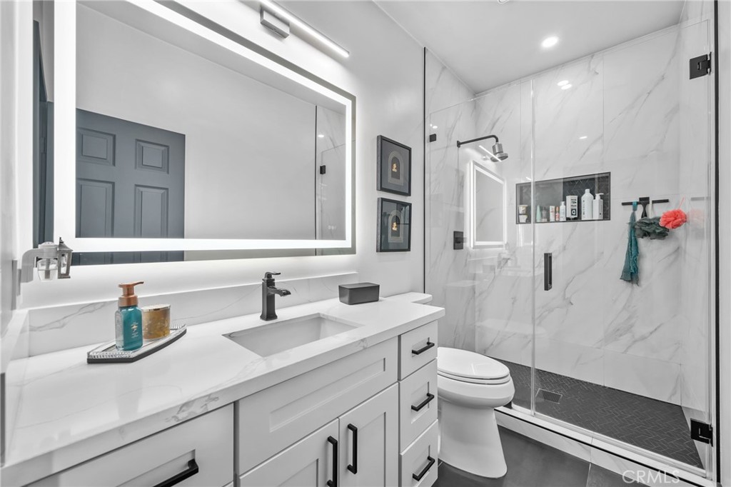 5526 Lincoln Property Photo 23