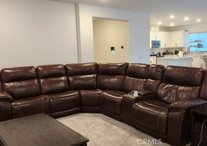 21288 Telegraph Property Photo 9