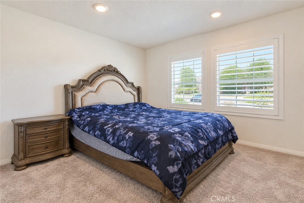 21288 Telegraph Property Photo 10