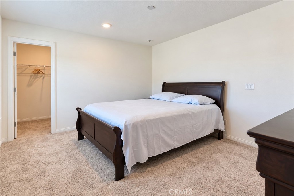 21288 Telegraph Property Photo 19