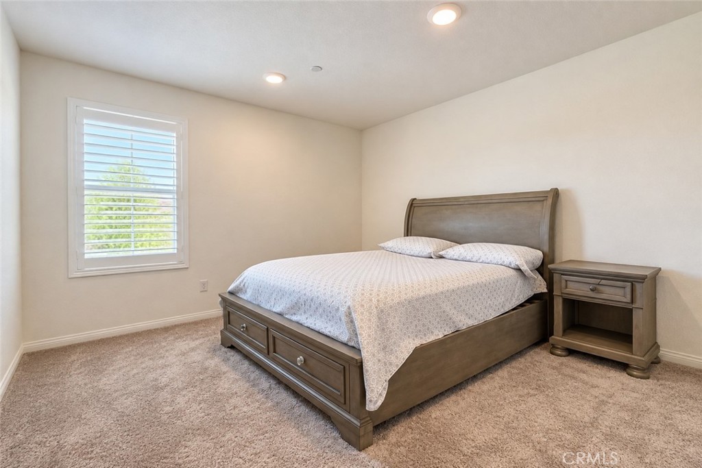 21288 Telegraph Property Photo 20