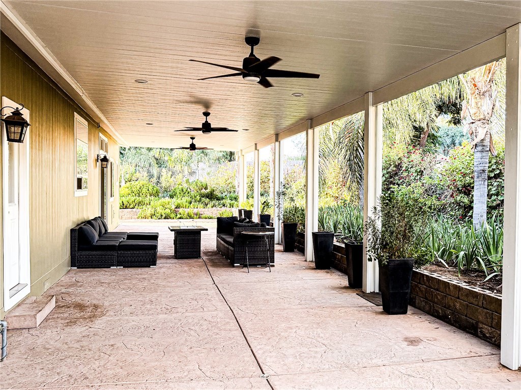 24720 Quail Run Property Photo 10