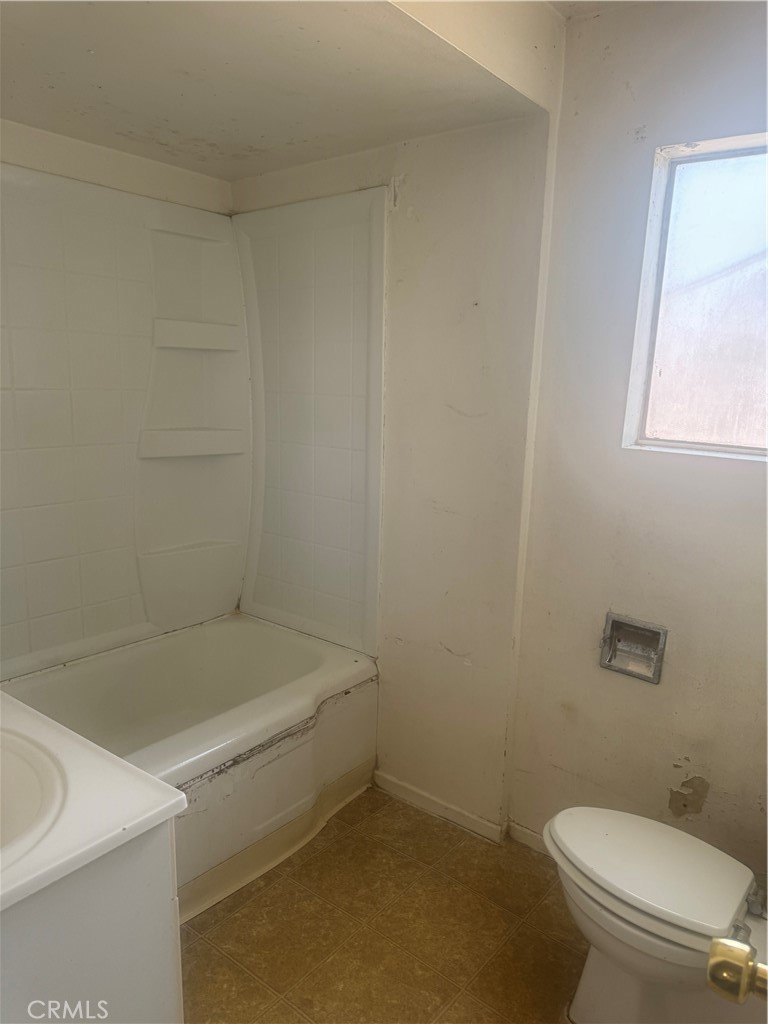 6241 Baker Property Photo 9